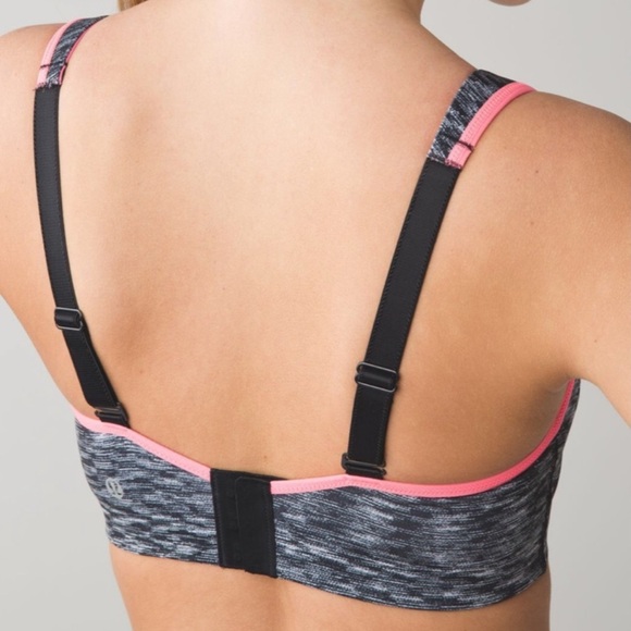 Lululemon Ta Ta Tamer Ill Sports Bra Dramatic Static White Black size 36C - Picture 7 of 8